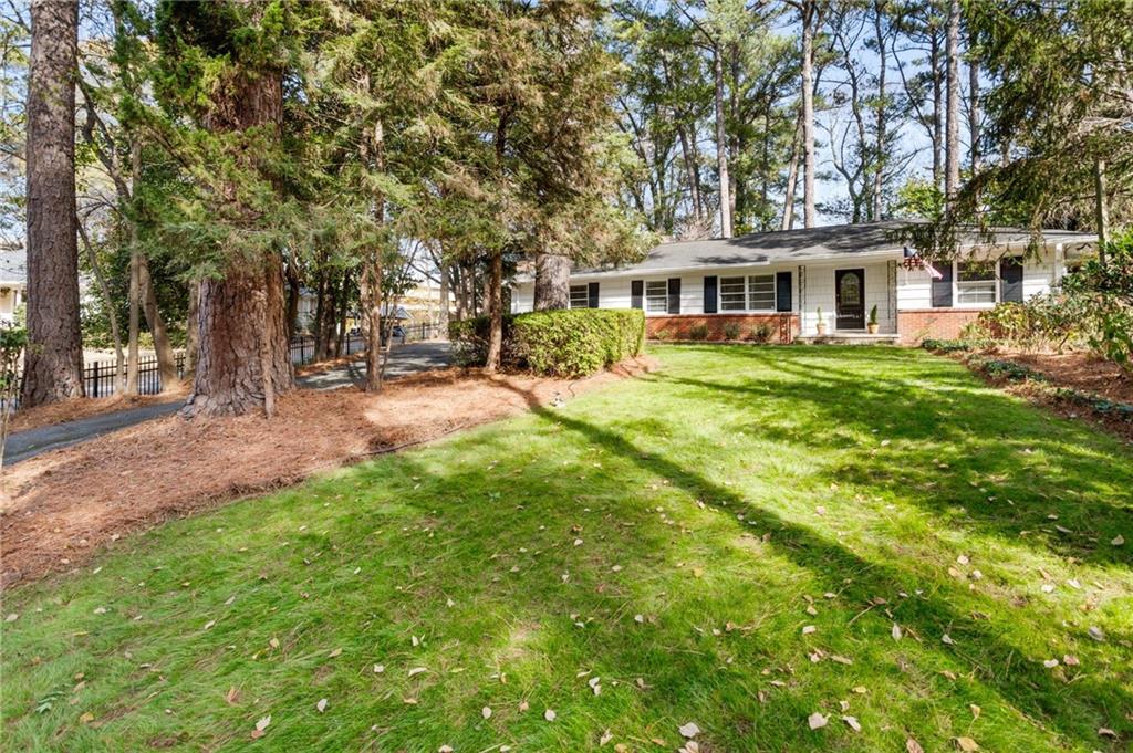 1044 Lindridge Drive NE