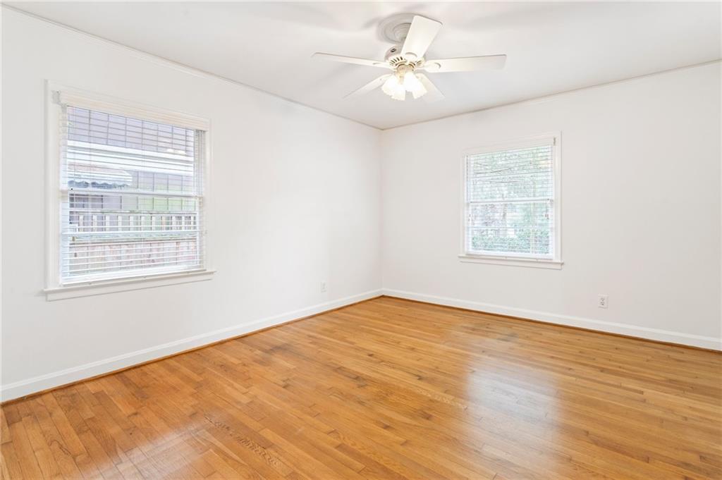 1044 Lindridge Drive NE