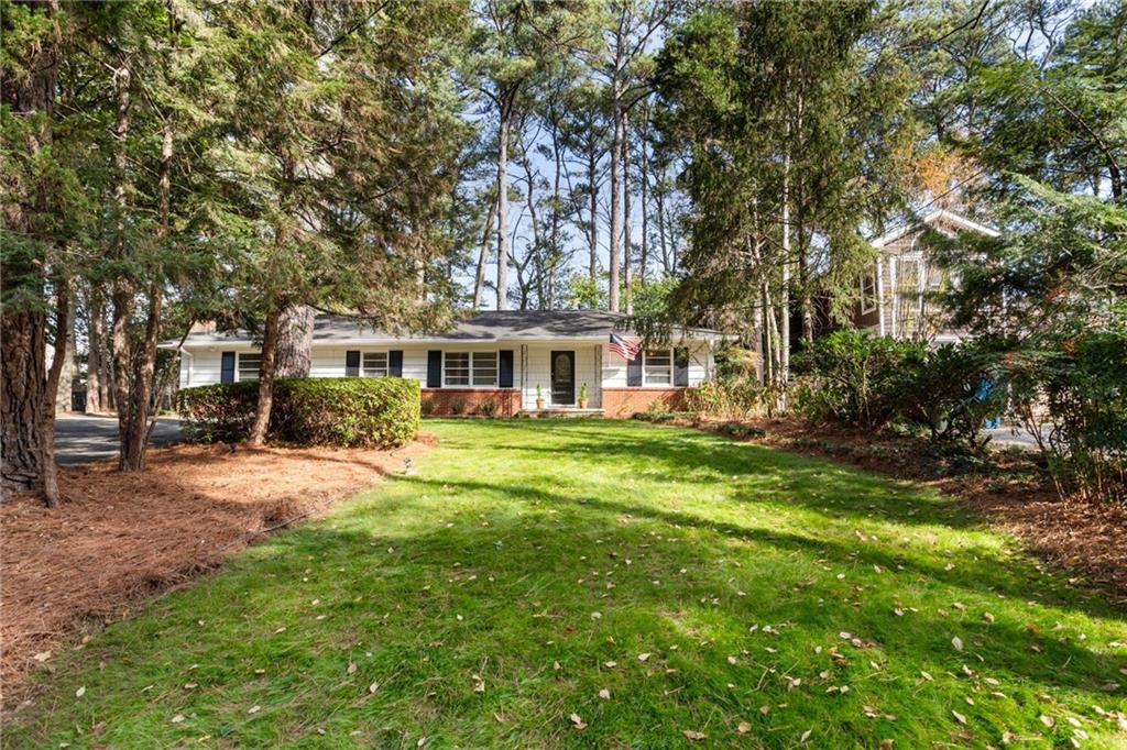 1044 Lindridge Drive NE