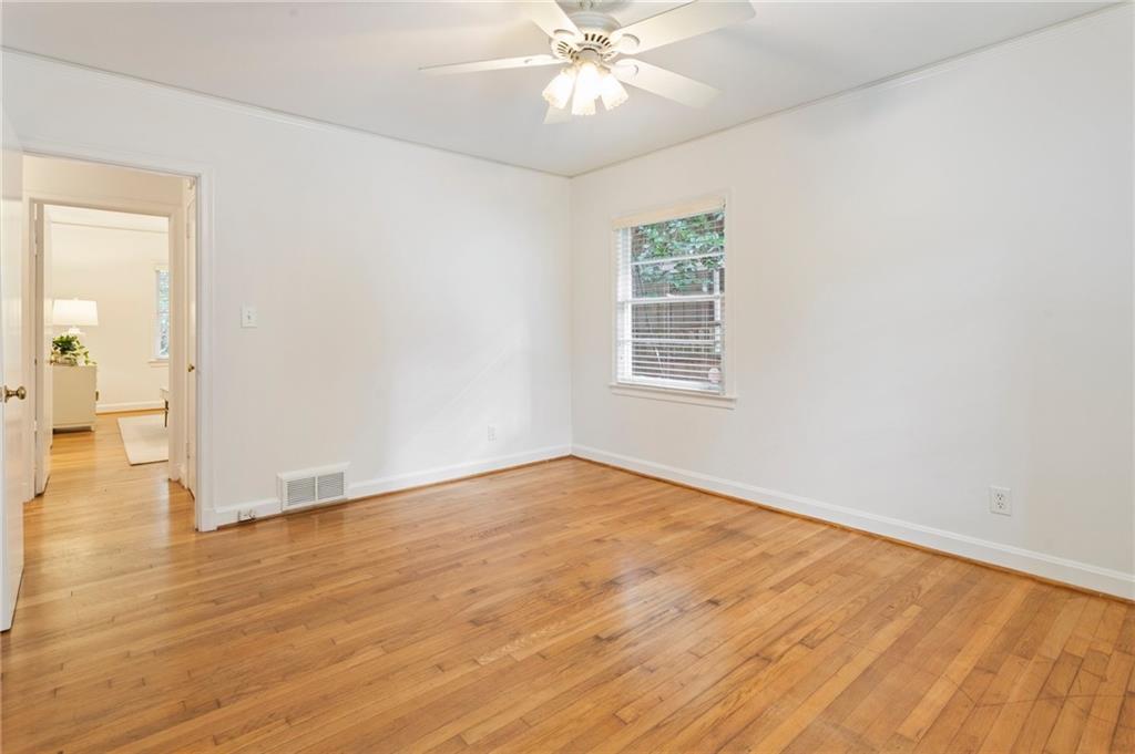 1044 Lindridge Drive NE