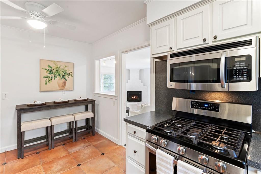 1044 Lindridge Drive NE