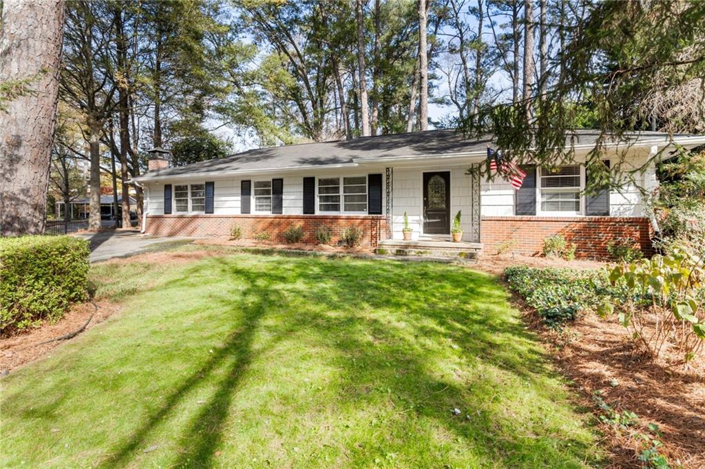 1044 Lindridge Drive NE