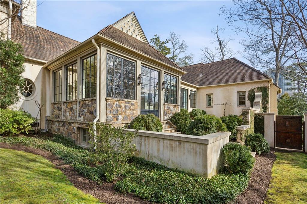 2631 Habersham Road NW