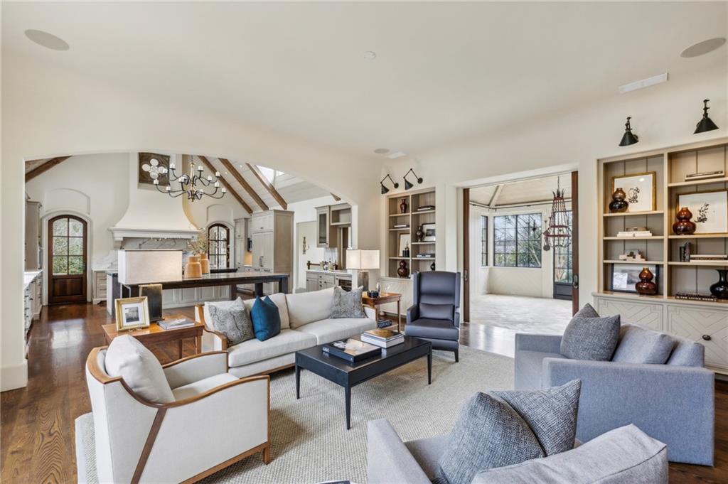 2631 Habersham Road NW