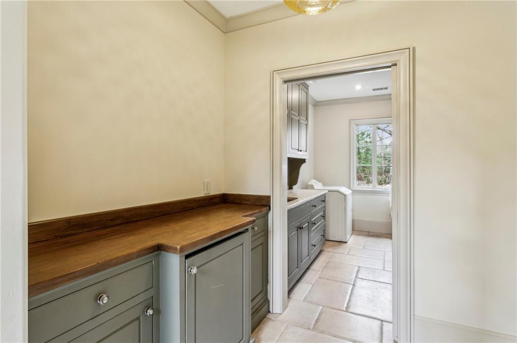 2631 Habersham Road NW