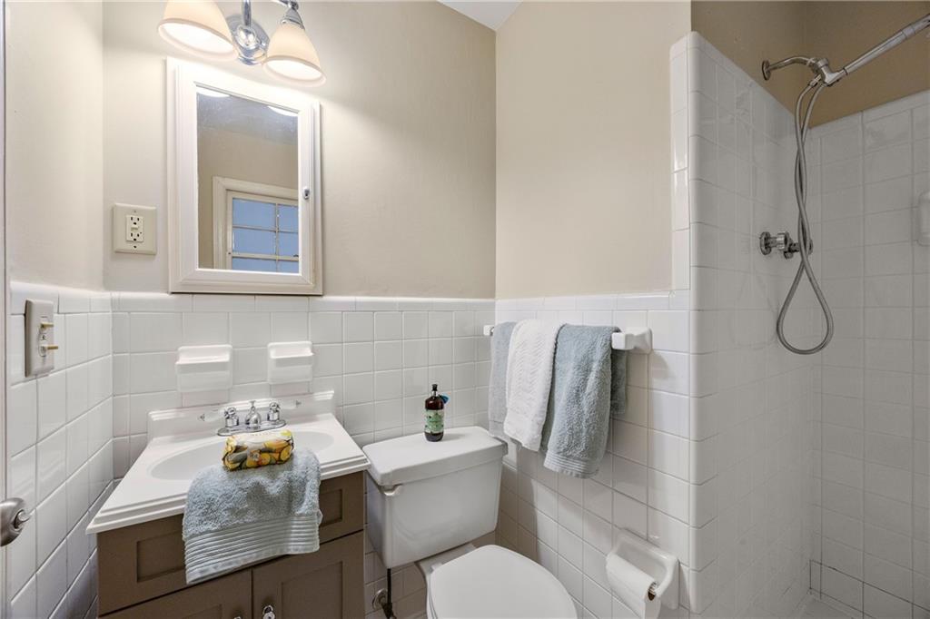 6550 Bridgewood Valley Road