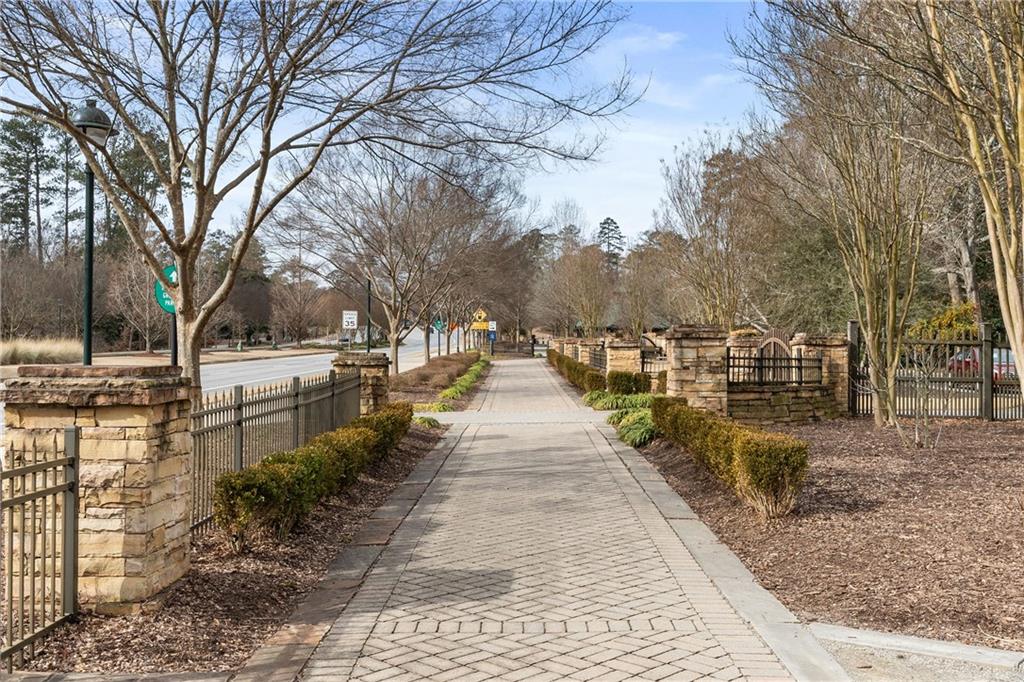 6550 Bridgewood Valley Road