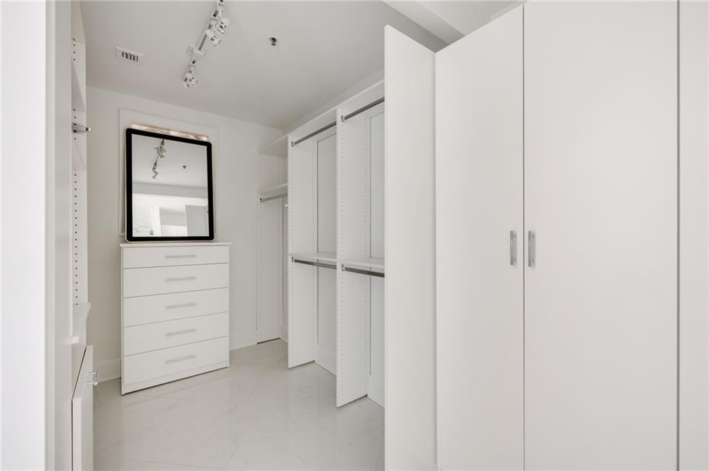 2660 Peachtree Road NW Unit 25H