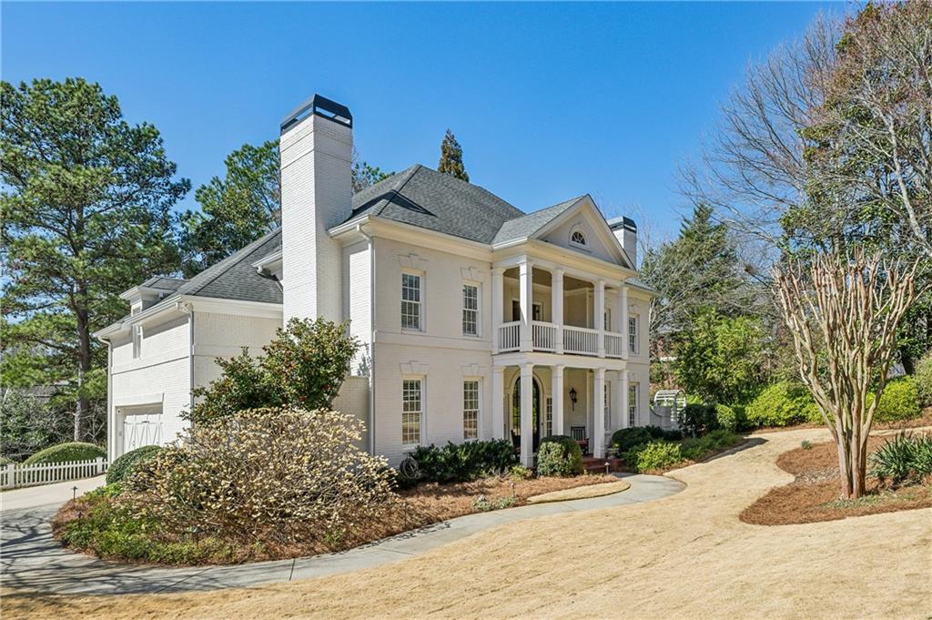 835 Springside Court NE