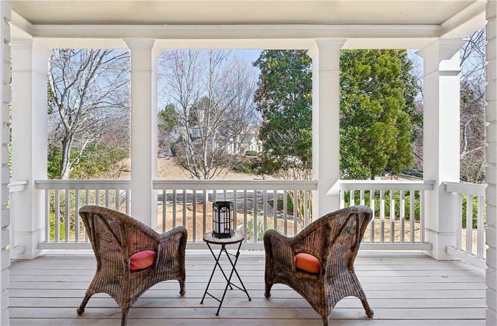 835 Springside Court NE