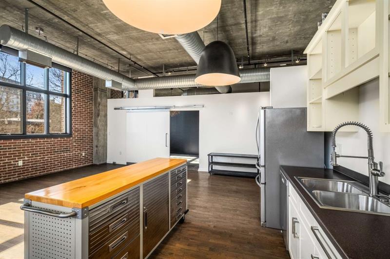 640 Glen Iris Drive NE Unit 515