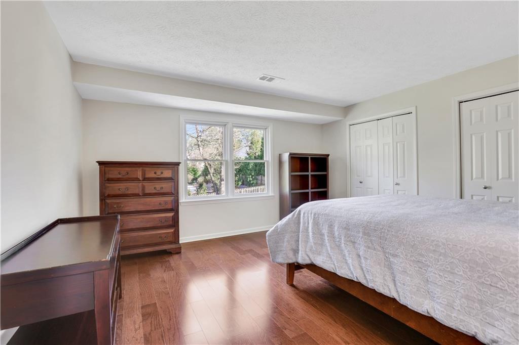 6792 Hunters Trace Circle