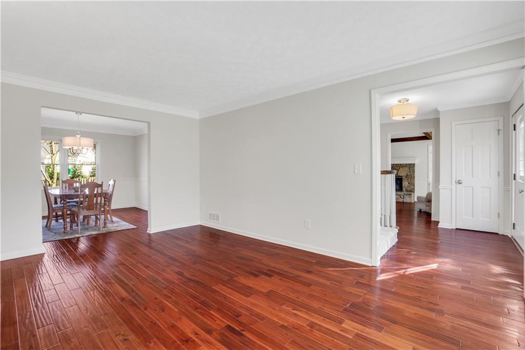 6792 Hunters Trace Circle