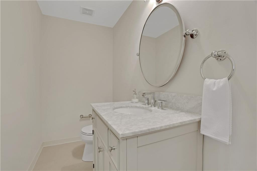 6792 Hunters Trace Circle