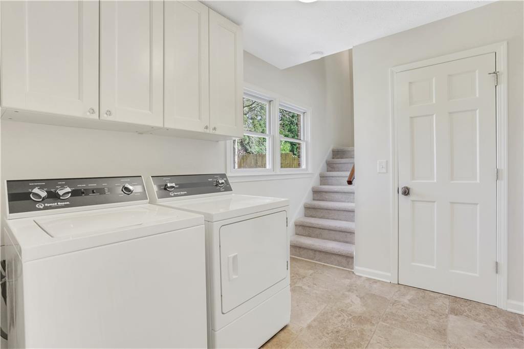 6792 Hunters Trace Circle