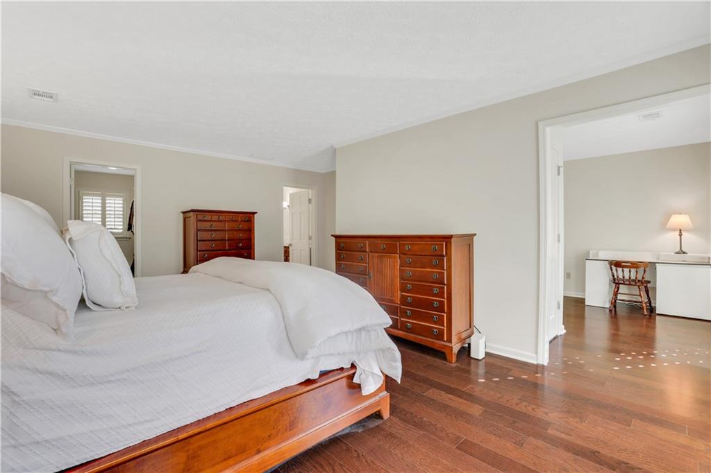 6792 Hunters Trace Circle