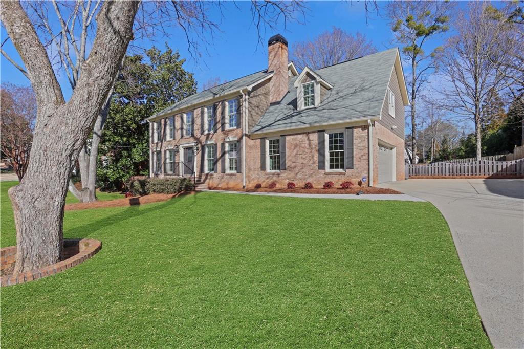 6792 Hunters Trace Circle