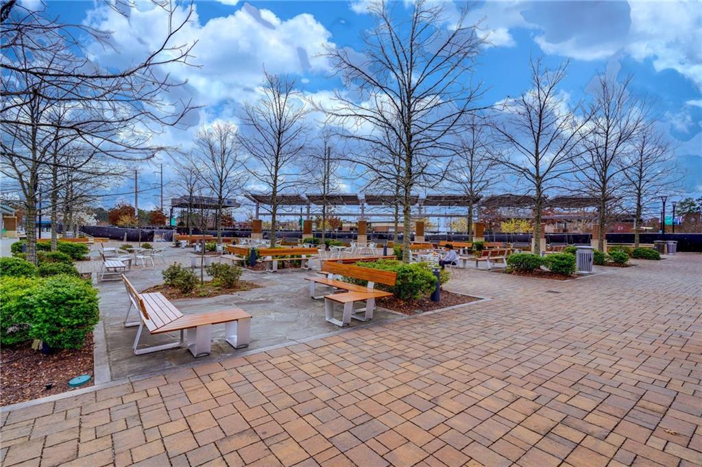 6792 Hunters Trace Circle