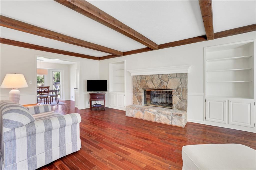 6792 Hunters Trace Circle