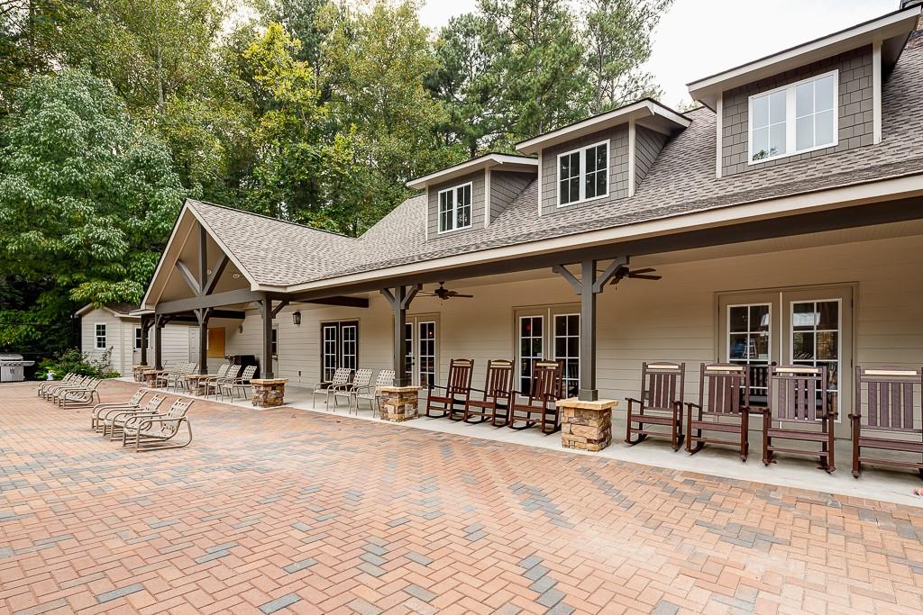 6792 Hunters Trace Circle