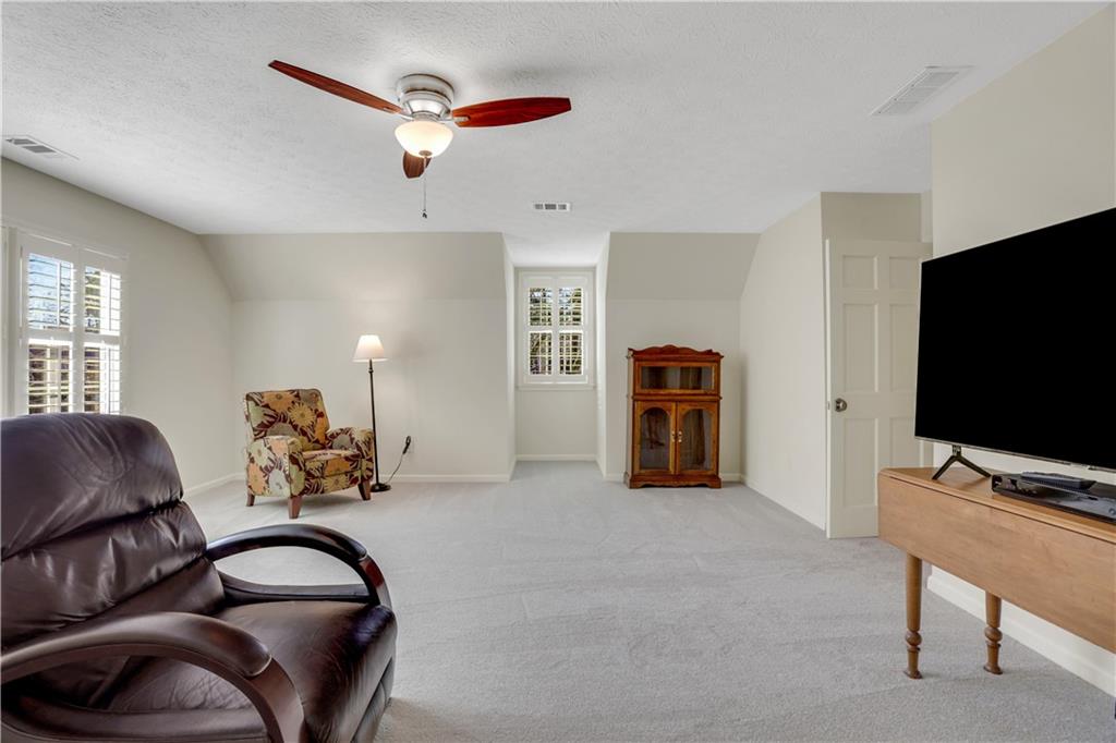 6792 Hunters Trace Circle