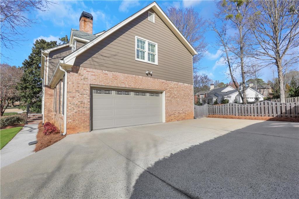 6792 Hunters Trace Circle