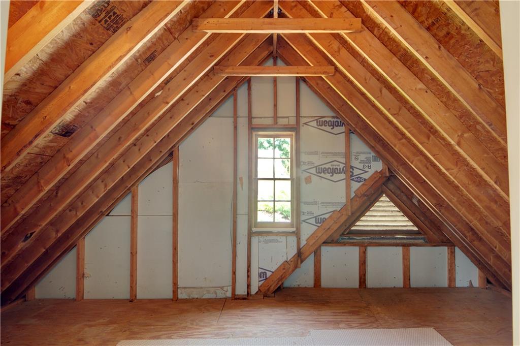 2705 Woodland Brook Lane SE