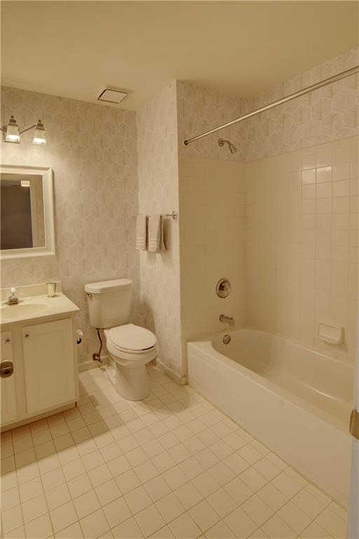 2705 Woodland Brook Lane SE