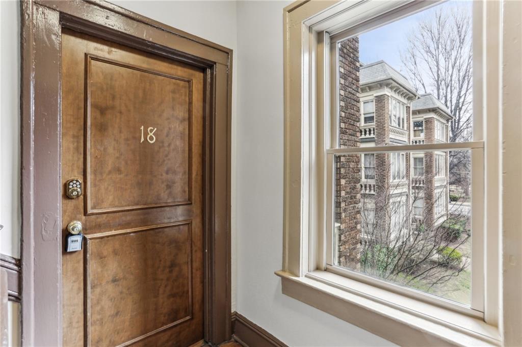 272 14th Street NE Unit 18