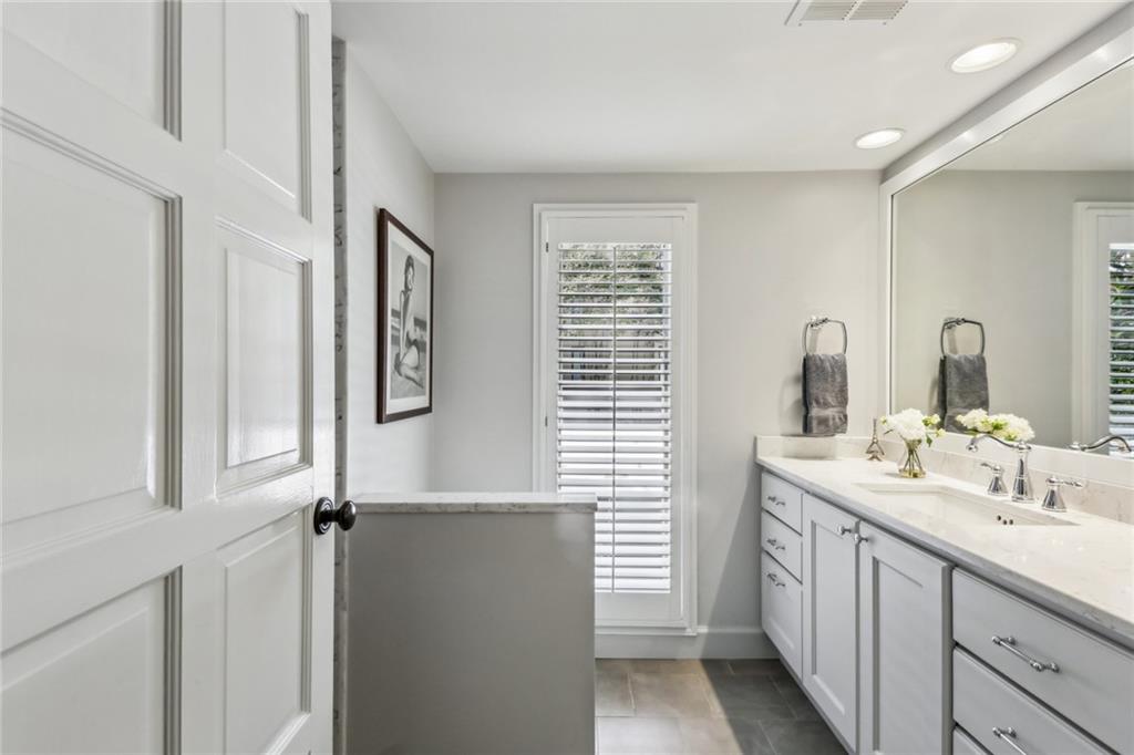 2769 Peachtree Road NE Unit 4