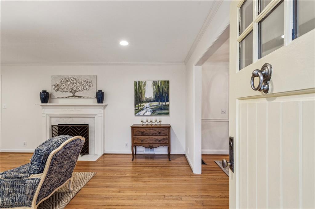 1039 Northcliffe Drive NW