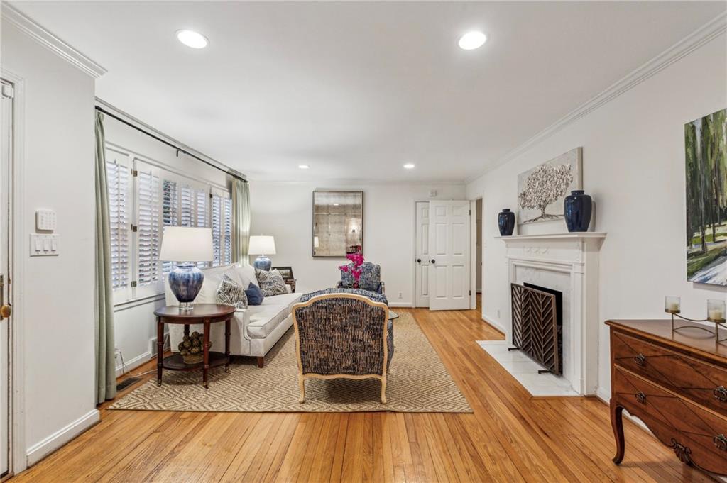 1039 Northcliffe Drive NW