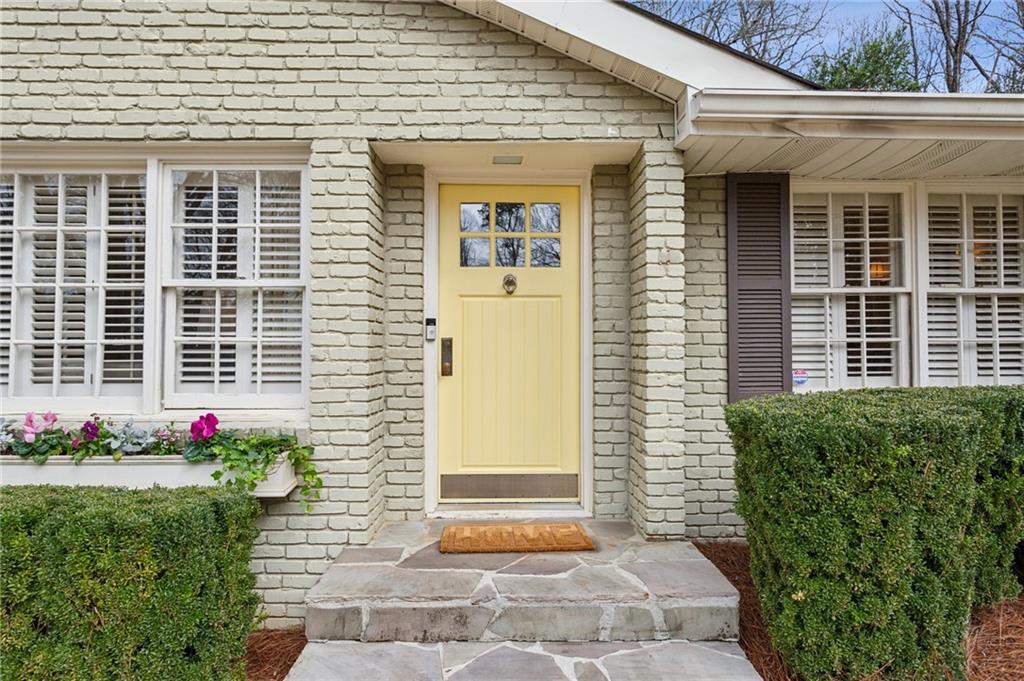 1039 Northcliffe Drive NW