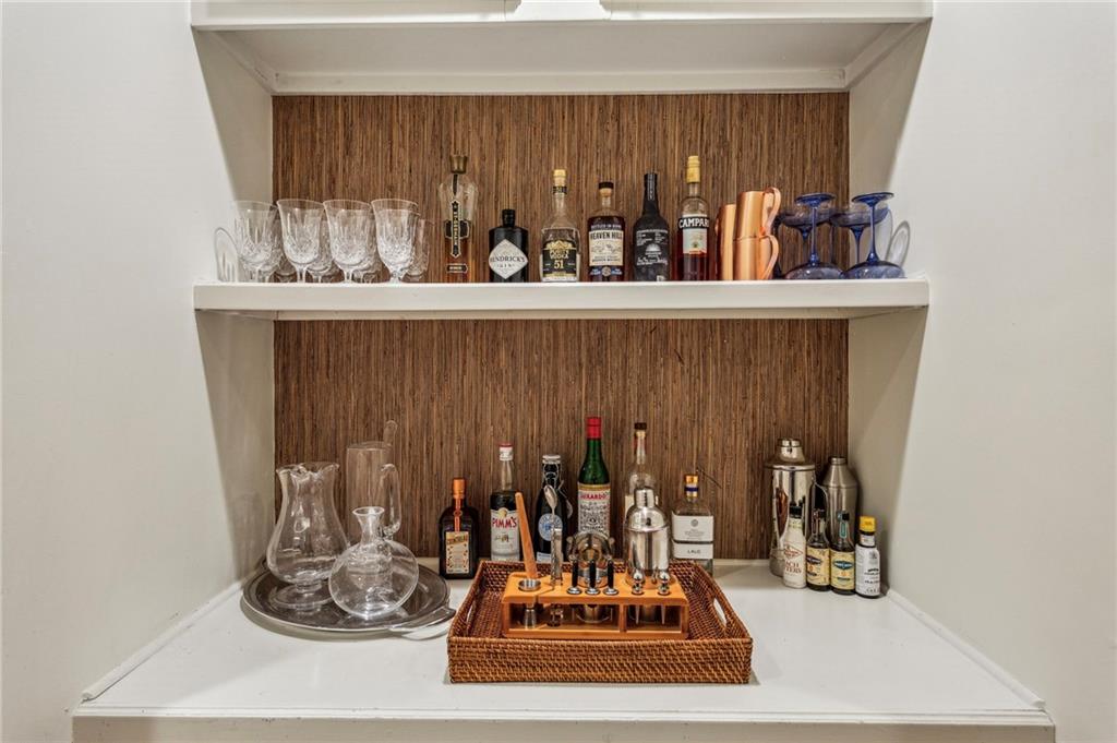 1039 Northcliffe Drive NW