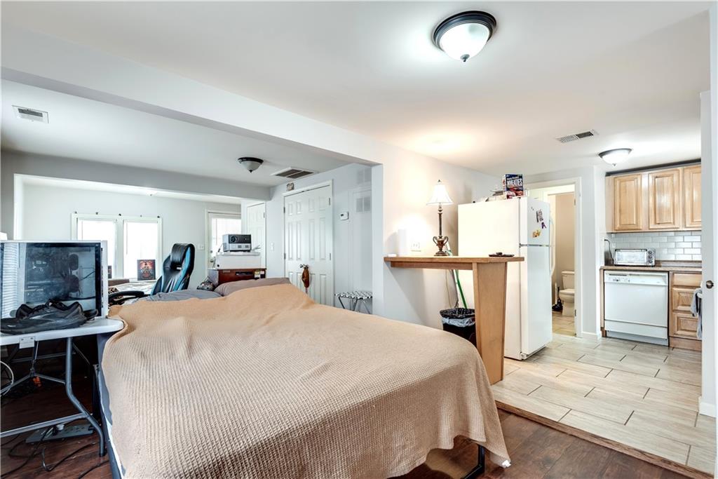 2312 Wayside Drive NE