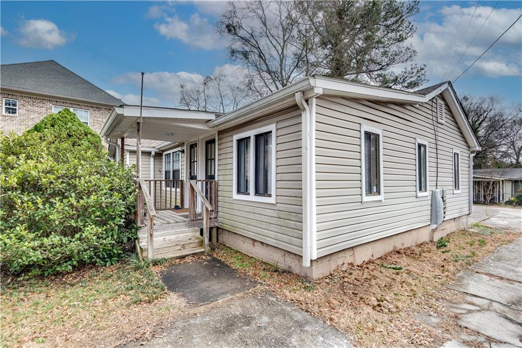 2312 Wayside Drive NE