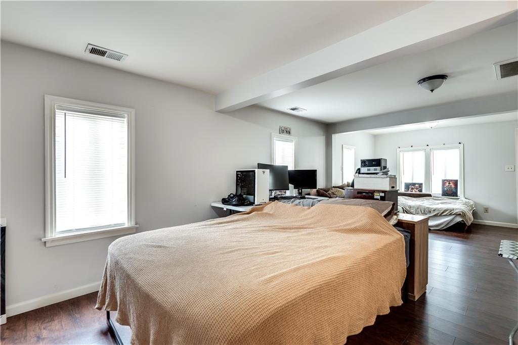 2312 Wayside Drive NE