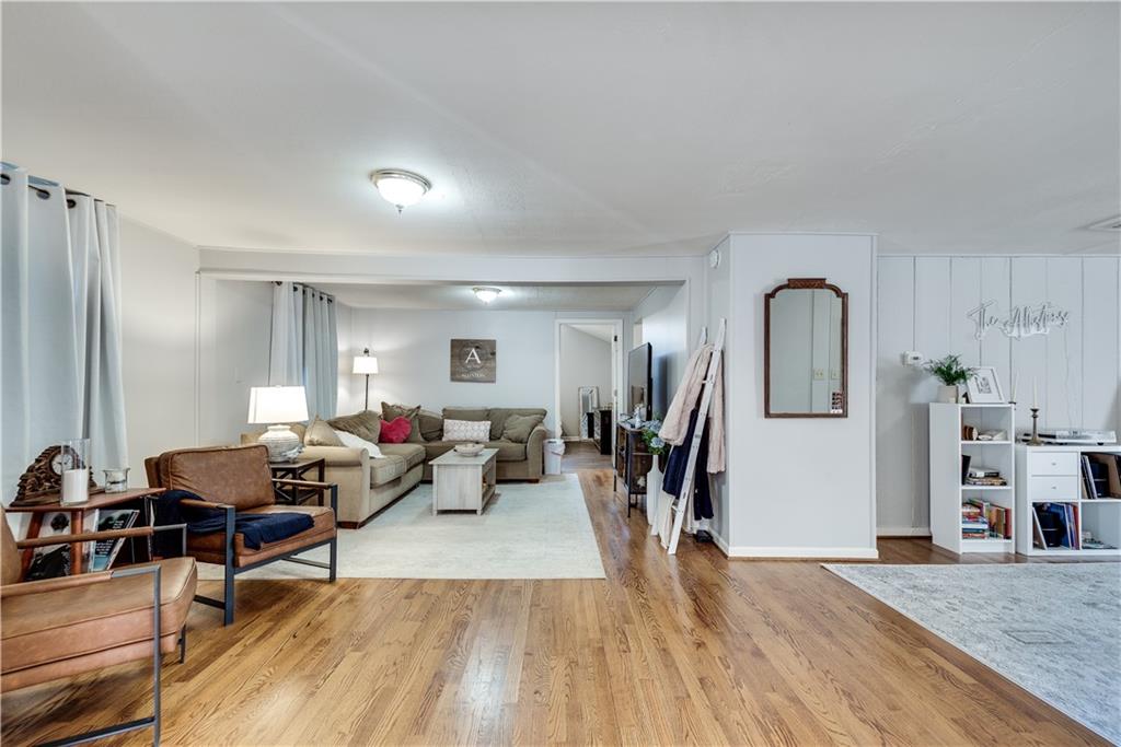 2312 Wayside Drive NE