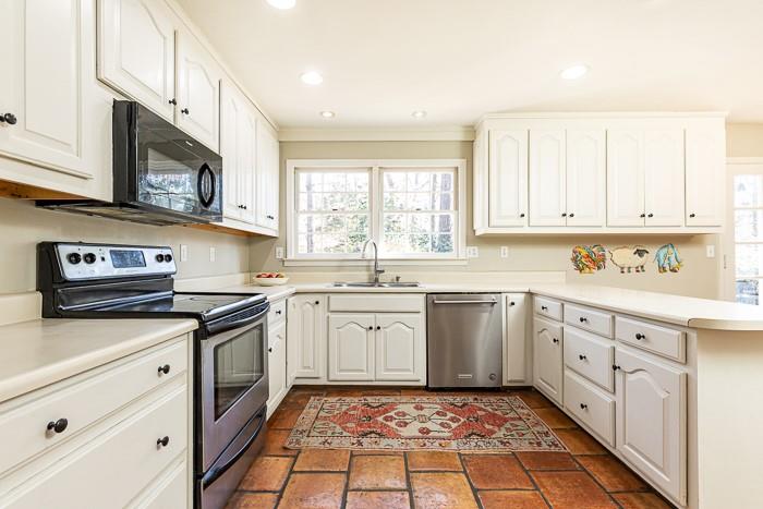 4095 Glen Devon Drive NW