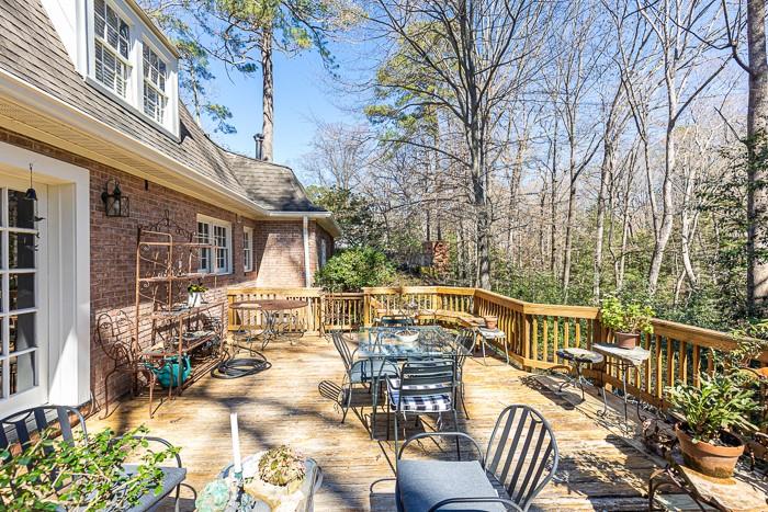 4095 Glen Devon Drive NW