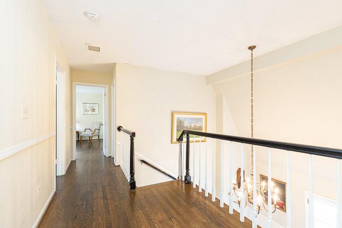 4095 Glen Devon Drive NW