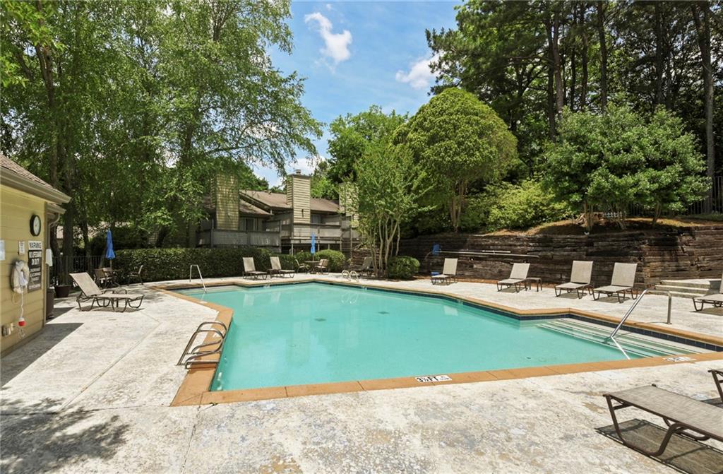 1238 Weatherstone Drive NE