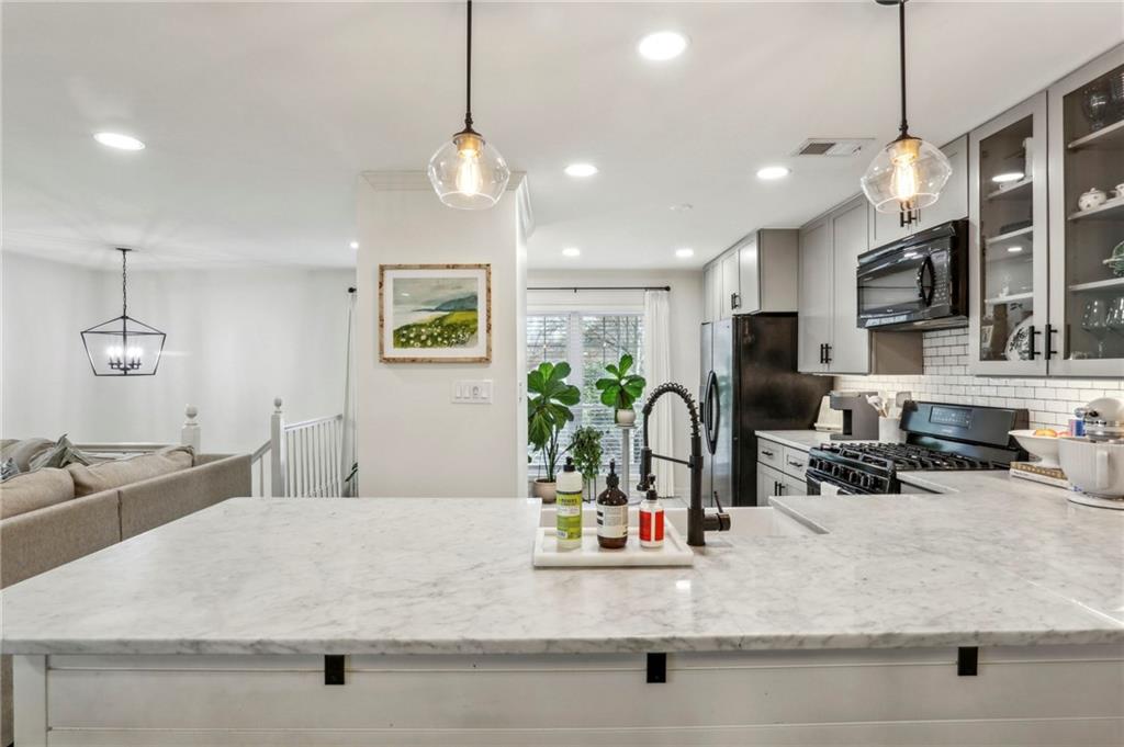 1238 Weatherstone Drive NE