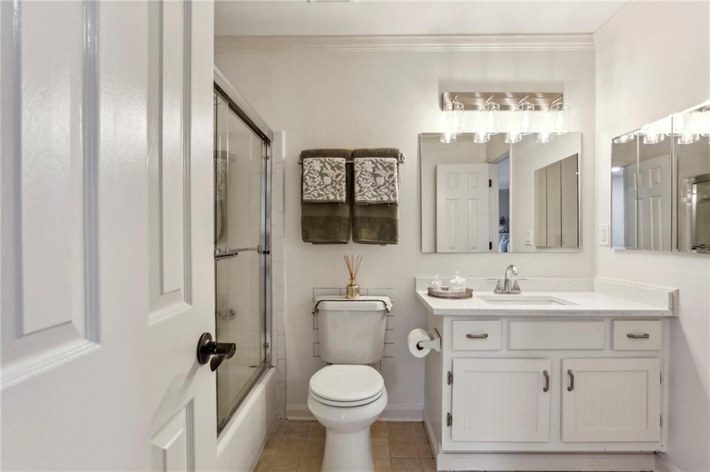 1238 Weatherstone Drive NE