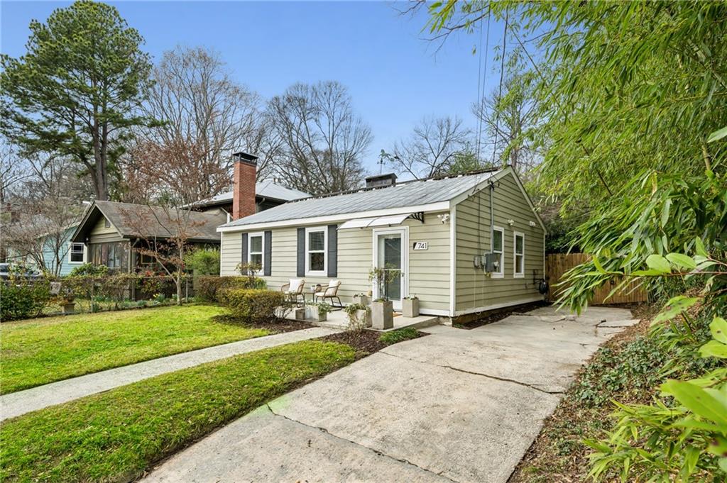 741 Antone Street NW