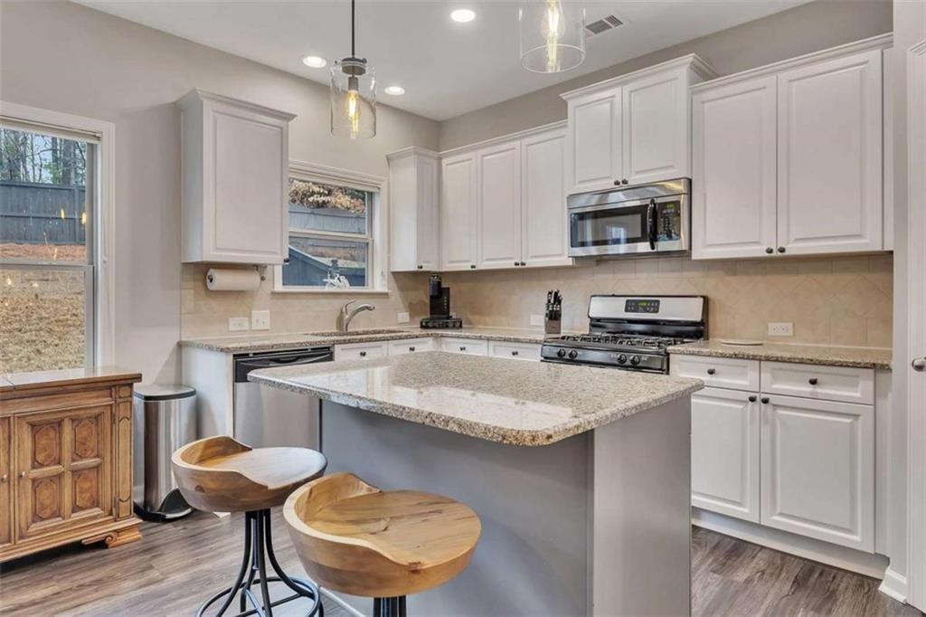 108 Lakestone Parkway