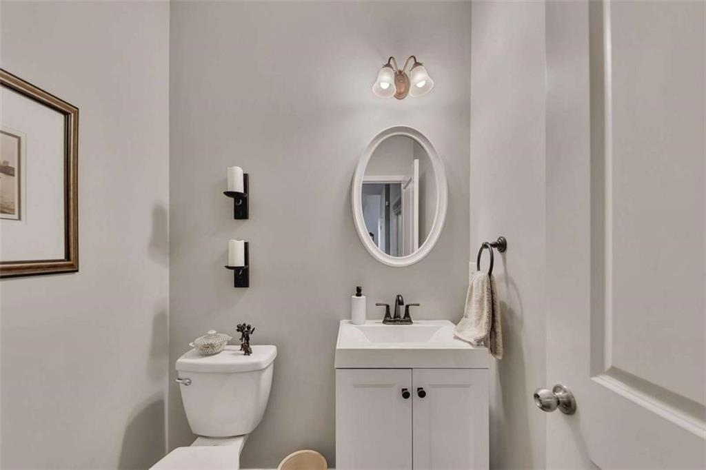 108 Lakestone Parkway