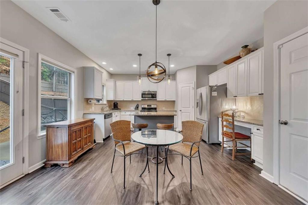 108 Lakestone Parkway