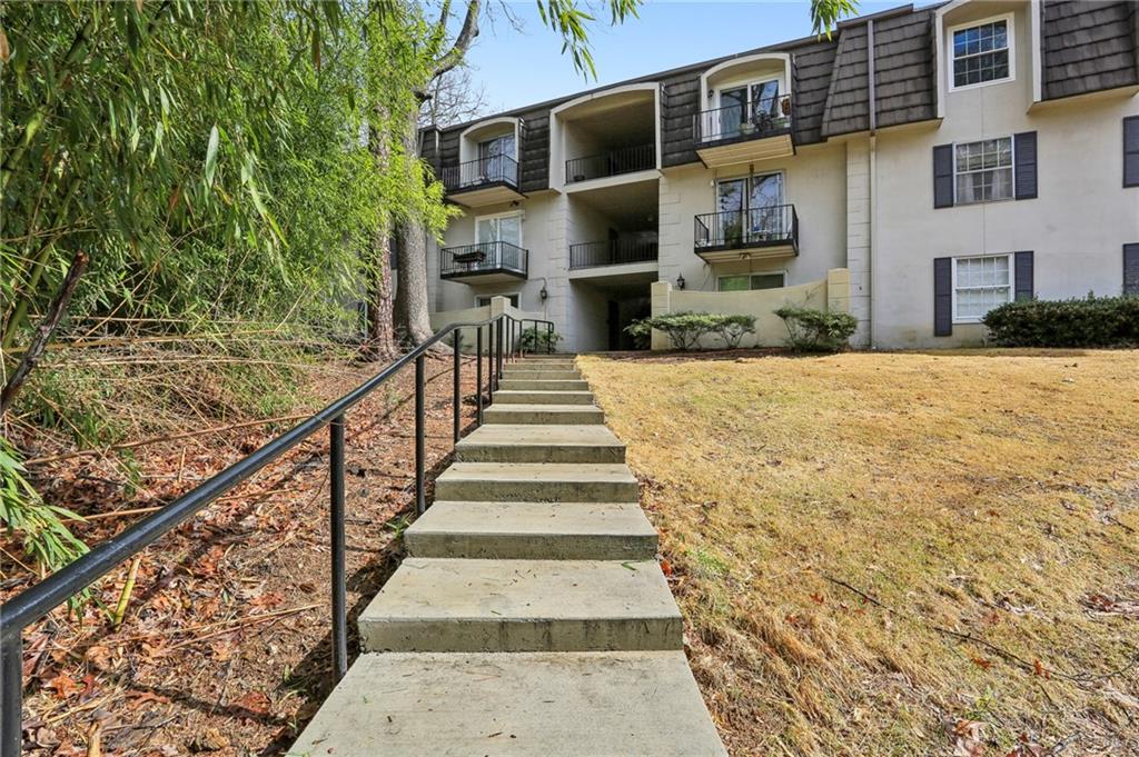 725 Dalrymple Road Unit 2E