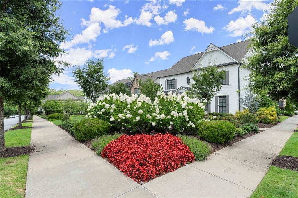 220 Chastain Park Drive NE